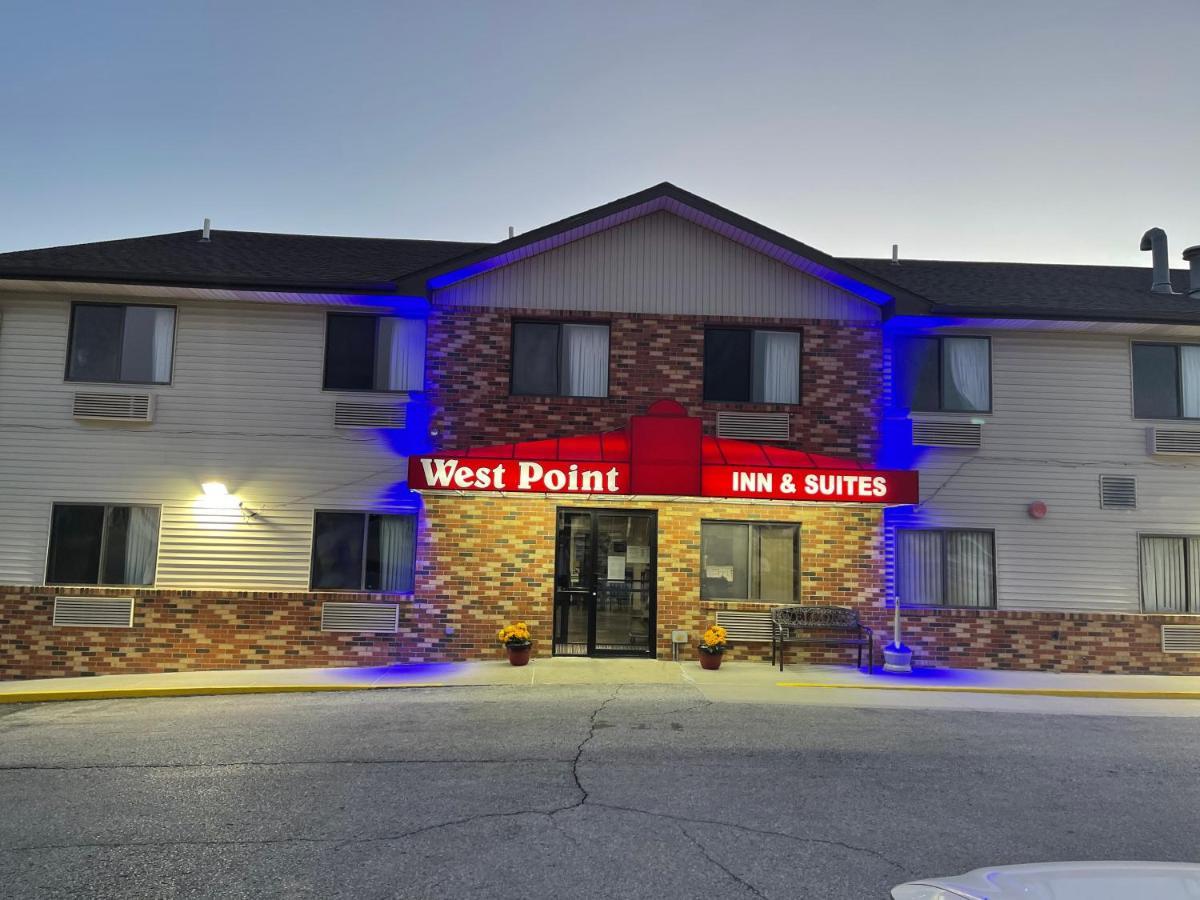 West Point Inn & Suites Exterior photo