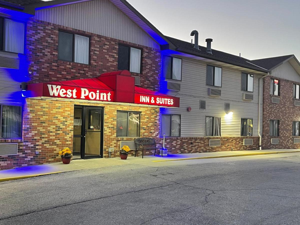 West Point Inn & Suites Exterior photo